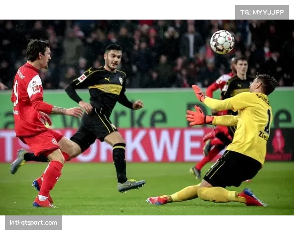 斯图加特主帅力挺托马斯继续首发称其是球队攻防转换关键力量